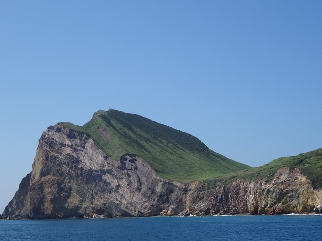 DSC02029.JPG - 龜山島：船繞島、環湖、401高地＋深澳岬象鼻岩旅遊20180512