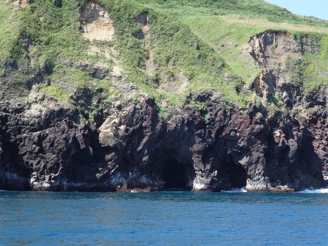 DSC02035.JPG - 龜山島：船繞島、環湖、401高地＋深澳岬象鼻岩旅遊20180512