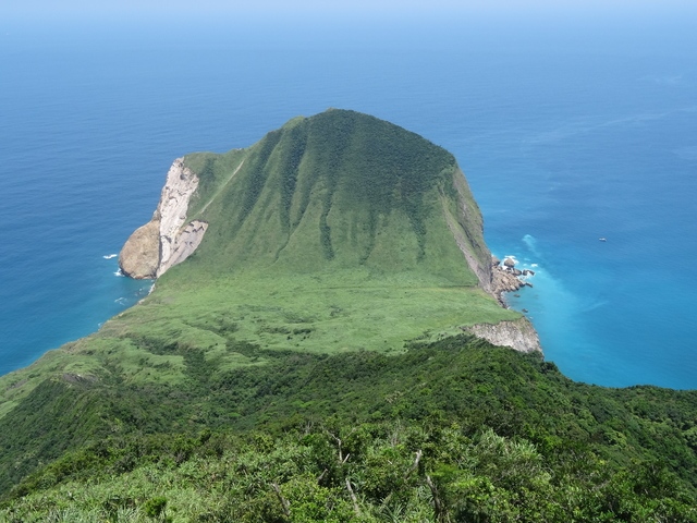 DSC02145.JPG - 龜山島：船繞島、環湖、401高地＋深澳岬象鼻岩旅遊20180512