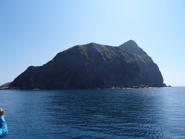 DSC01989.JPG - 龜山島：船繞島、環湖、401高地＋深澳岬象鼻岩旅遊20180512