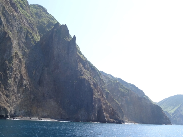 DSC01996.JPG - 龜山島：船繞島、環湖、401高地＋深澳岬象鼻岩旅遊20180512